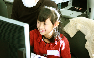 親子でモノづくりの仕事を体感するイベントを開催