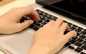 障がい者のサテライトオフィス勤務を促進！厚労省から事業を受託