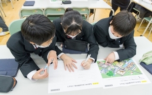 ジャーナリストの堀潤氏と“夢の課外授業”を開催!中学生の“はたらく”に対する視点を増やすきっかけに!