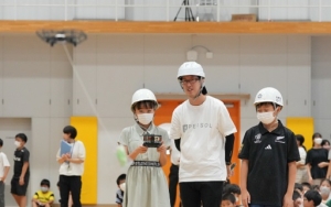 関東大震災にゆかりの深い豊洲エリアの小学校で、「ドローンを活用した防災教室」を実施